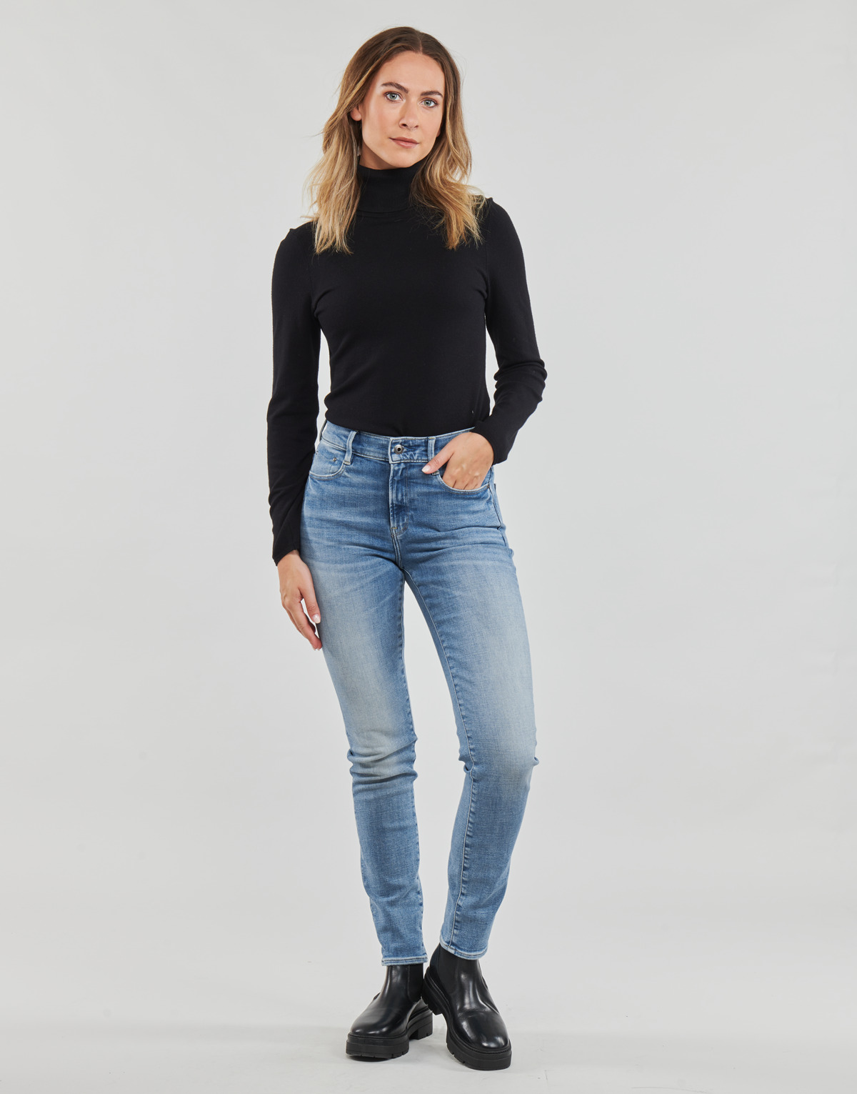 Textiel Dames Straight jeans G-Star Raw ACE 2.0 SLIM STRAIGHT WMN Lichtblauw