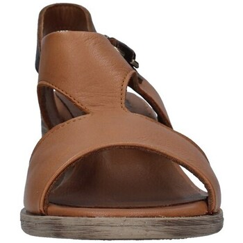 Bueno Shoes WY4801 Brown