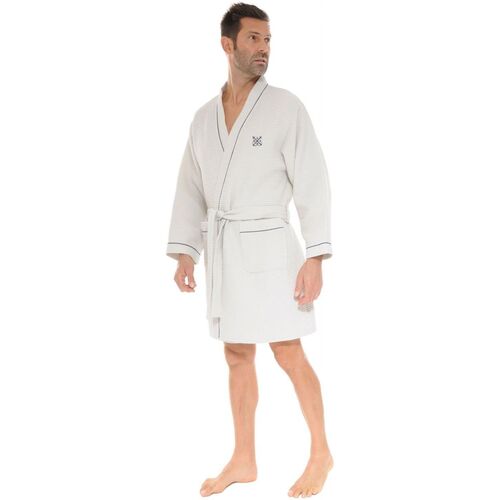 Textiel Heren Pyjama's / nachthemden Christian Cane NORIS 216504300 Beige