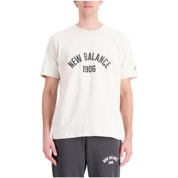 Textiel Heren T-shirts korte mouwen New Balance  Beige