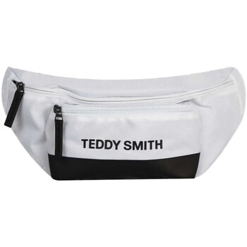 Teddy Smith  Wit