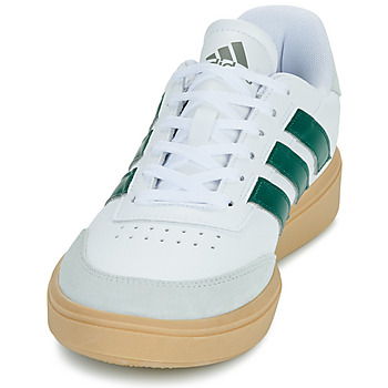 Adidas Sportswear COURTBLOCK Banc / Groen / Gum