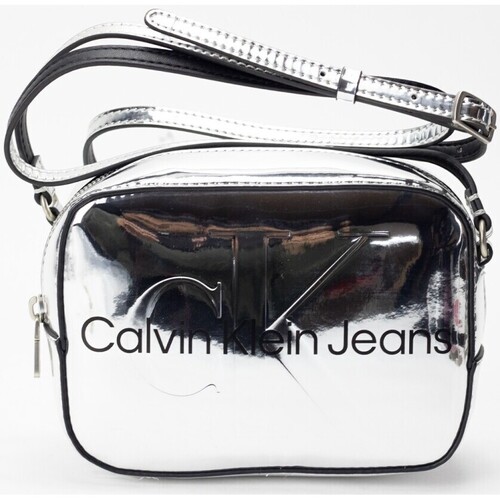 Tassen Dames Schoudertassen met riem Calvin Klein Jeans Bolsos  en color plata para Zilver